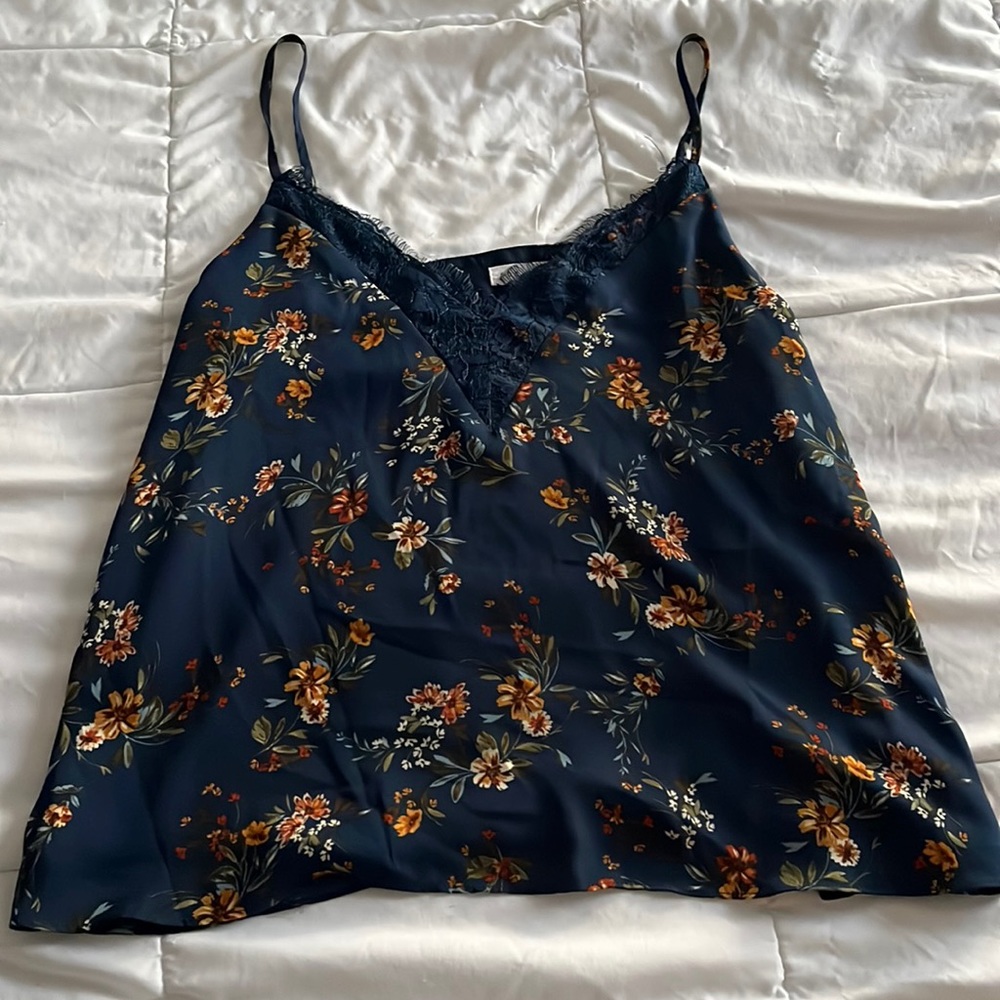 Socialite Floral Blue Tank Top Laced Edge Medium Large